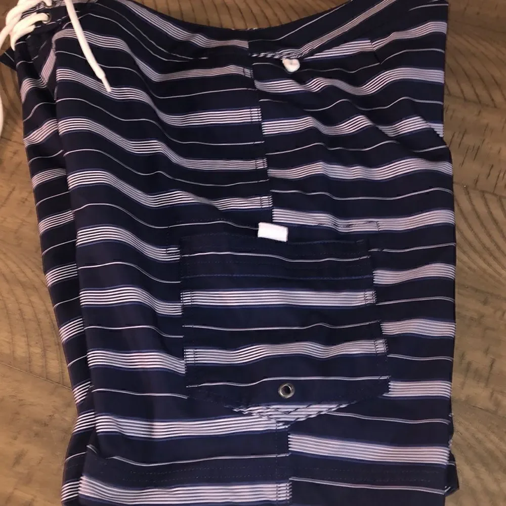 J Crew FlexwearSwimwear Trunks Secure Velcro Hip Pocket. Stretch. Lined.
